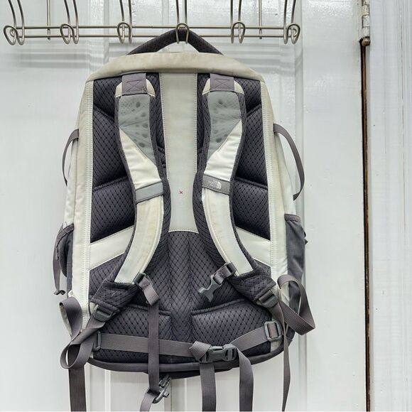 The North Face Recon white purple grey backpack large roomy size lots of pockets - Picture 6 of 11
